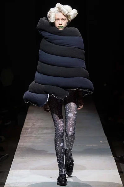 Look 5